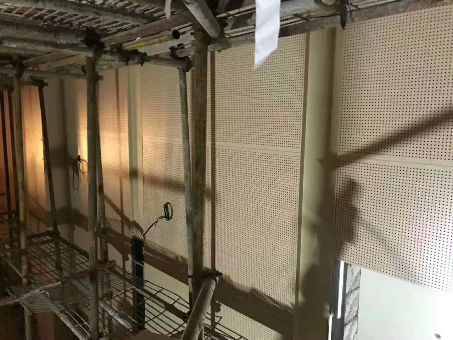 穿孔吸音板